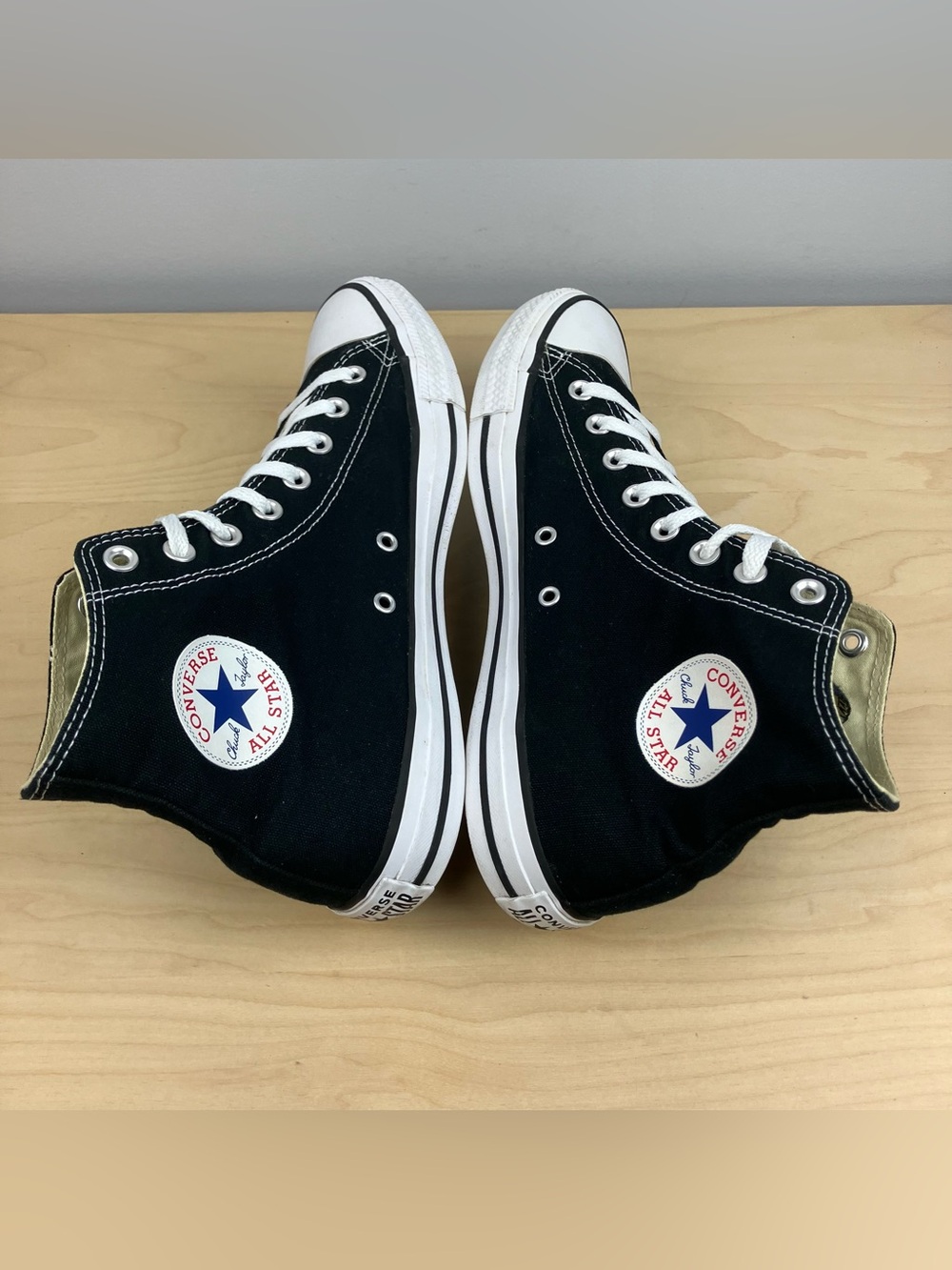 Converse Men’s Size 9.5 All Star Chuck Taylor Hi Top Black & White Shoes - Picture 6 of 10